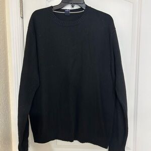 GAP Black Crewneck Sweater with Ribbed Detailing